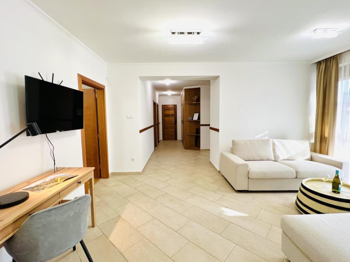 Villa Szofia Veszprem Apartments Екстер'єр фото