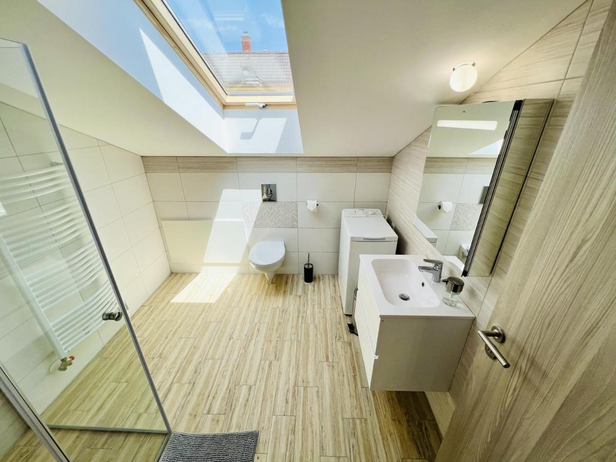 Villa Szofia Veszprem Apartments Екстер'єр фото
